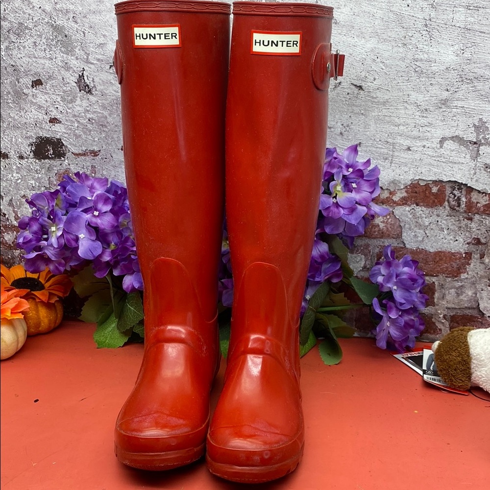 Hunter Red Rain Boots Female 6